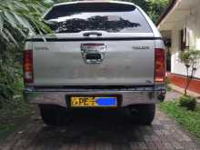 https://riyasewana.com/uploads/toyota-hilux-31214500533.jpg
