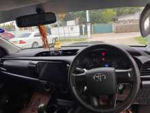 https://riyasewana.com/uploads/toyota-hilux-3130626495.jpg