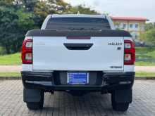 https://riyasewana.com/uploads/toyota-hilux-3151136826.jpg