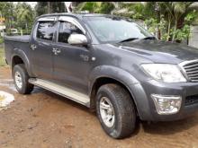 https://riyasewana.com/uploads/toyota-hilux-32107076092.jpg