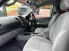 https://riyasewana.com/uploads/toyota-hilux-3l-211111917175.jpg