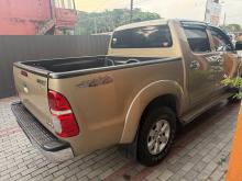 https://riyasewana.com/uploads/toyota-hilux-3l-2219143017974.jpg
