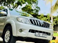 https://riyasewana.com/uploads/toyota-hilux-3ltr-3123035024293.jpg