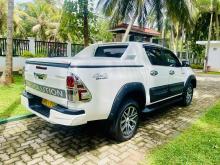 https://riyasewana.com/uploads/toyota-hilux-511484224332.jpg
