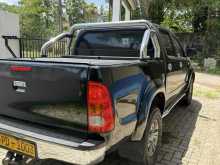 https://riyasewana.com/uploads/toyota-hilux-514403022992.jpg