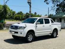 https://riyasewana.com/uploads/toyota-hilux-6115040923.jpg