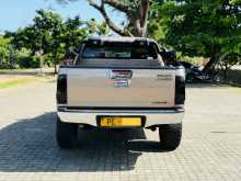 https://riyasewana.com/uploads/toyota-hilux-6120325324.jpg