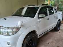 https://riyasewana.com/uploads/toyota-hilux-6141426693.jpg