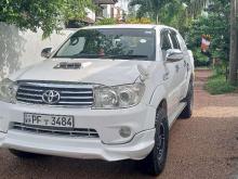 https://riyasewana.com/uploads/toyota-hilux-6752116014.jpg