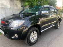 https://riyasewana.com/uploads/toyota-hilux-7130518252.jpg