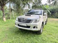 https://riyasewana.com/uploads/toyota-hilux-714264222112.jpg