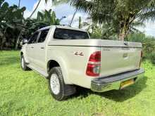 https://riyasewana.com/uploads/toyota-hilux-714264222873.jpg