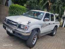Toyota Hilux 2000 Pickup
