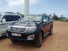 https://riyasewana.com/uploads/toyota-hilux-81539574152.jpg