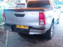 https://riyasewana.com/uploads/toyota-hilux-92110184903.jpg