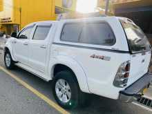 https://riyasewana.com/uploads/toyota-hilux-cab-236013922783.jpg