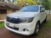 Toyota Hilux Champ 2WD 2014 Pickup