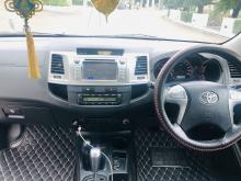 https://riyasewana.com/uploads/toyota-hilux-champ-2018540017466.jpg