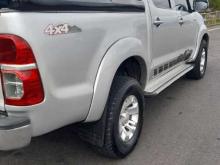 https://riyasewana.com/uploads/toyota-hilux-champ-21054086605.jpg