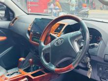 https://riyasewana.com/uploads/toyota-hilux-champ-211230324673.jpg