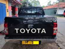 https://riyasewana.com/uploads/toyota-hilux-champ-30172400172.jpg