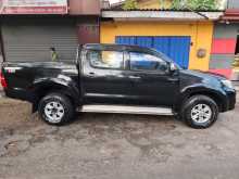 https://riyasewana.com/uploads/toyota-hilux-champ-30172400784.jpg