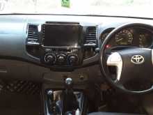 https://riyasewana.com/uploads/toyota-hilux-champ-81703064553.jpg