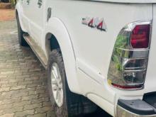 https://riyasewana.com/uploads/toyota-hilux-chmp-14740006056.jpg