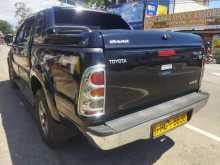 https://riyasewana.com/uploads/toyota-hilux-double-13112133184.jpg