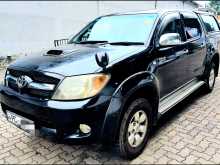 https://riyasewana.com/uploads/toyota-hilux-doulbe-2007-187434312042.jpg
