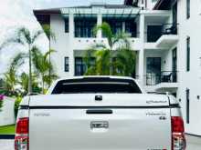 https://riyasewana.com/uploads/toyota-hilux-g-1123033716.jpg