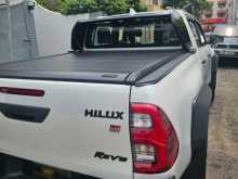 https://riyasewana.com/uploads/toyota-hilux-gr-11140137923.jpg