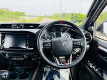 https://riyasewana.com/uploads/toyota-hilux-gr-121446146345.jpg