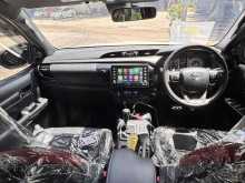https://riyasewana.com/uploads/toyota-hilux-gr-1512215722163.jpg