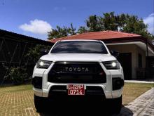 https://riyasewana.com/uploads/toyota-hilux-gr-1512230524681.jpg