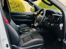 https://riyasewana.com/uploads/toyota-hilux-gr-1813263317345.jpg