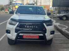 https://riyasewana.com/uploads/toyota-hilux-gr-201808004482.jpg