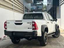 https://riyasewana.com/uploads/toyota-hilux-gr-2025-1420265112342.jpg