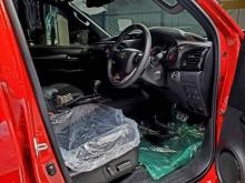 https://riyasewana.com/uploads/toyota-hilux-gr-2118000524893.jpg