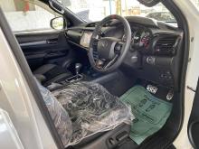 https://riyasewana.com/uploads/toyota-hilux-gr-2410450524581.jpg