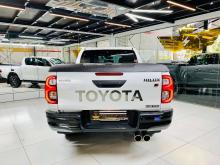 https://riyasewana.com/uploads/toyota-hilux-gr-25614376154.jpg