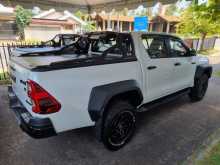 https://riyasewana.com/uploads/toyota-hilux-gr-29124905896.jpg