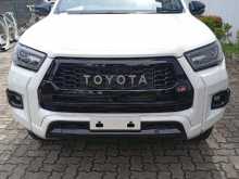 https://riyasewana.com/uploads/toyota-hilux-gr-3150659321.jpg
