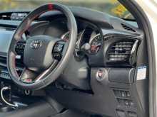 https://riyasewana.com/uploads/toyota-hilux-gr-5122634963.jpg