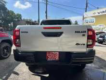 https://riyasewana.com/uploads/toyota-hilux-gr-7135359336.jpg