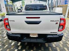 https://riyasewana.com/uploads/toyota-hilux-gr-718082724561.jpg