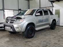 Toyota Hilux Invincible 2012 Pickup