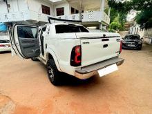https://riyasewana.com/uploads/toyota-hilux-japan-23935506535.jpg