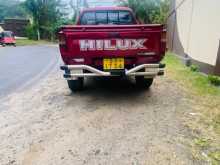 https://riyasewana.com/uploads/toyota-hilux-ln-1992-2716134412262.jpg