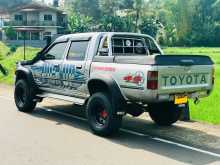 https://riyasewana.com/uploads/toyota-hilux-ln-1993-715245312973.jpg